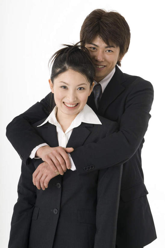 东方人,两个人,伙伴,朋友,商务人士,商务男性,商务女性,站,抱,笑,微笑,露齿笑,竖图,室内,白天,白色背景,正面,衬衫,爱情,友谊,合作,团队,亚洲,阴影,套装,光线,影子,领带,浪漫,注视,黄种人,观察,看,站着,温暖,温馨,恩爱,战略,恋人,摄影,影棚,抱着,观看,和睦,察看,搂着,象征,庄重,关注,商务装,身份,工薪阶层,联合,合谋,正式,地位,配合,协作,男人,男性,年轻男性,年轻女性,女人,女性,亚洲人,情侣,白领,上班族,搂,搂抱,站立,半身,彩图,影棚拍摄,衬衣,拍摄,伴侣,融洽