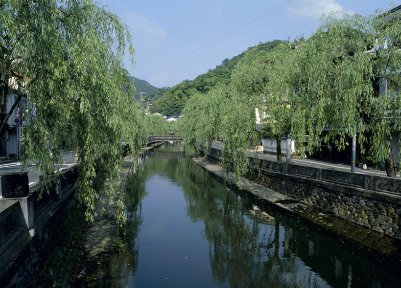 无人,横图,室外,白天,正面,度假,河流,美景,山,山脉,水,植物,城市风光,城市,日本,亚洲,河水,景观,山峰,水流,云,云朵,山峦,云彩,娱乐,树,树木,蓝色,绿色,白云,蓝天,天空,自然,群山,天,享受,休闲,景色,放松,生长,成长,东亚,本州,本州岛,日本国,近畿地方,近畿,兵库,兵库县,彩图