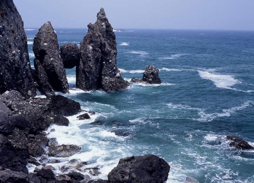 无人,横图,俯视,室外,白天,旅游,度假,海浪,海洋,石头,美景,日本,亚洲,石子,景观,浪花,水平线,辽阔,海平线,娱乐,蓝色,蓝天,天空,自然,海水,天,享受,休闲,广阔,景色,放松,一望无际,自然风光,海景,东亚,本州,本州岛,日本国,近畿地方,近畿,兵库,兵库县,无边无际,一马平川,大海,风浪,海,海水的波动,近岸浪,石块,岩石,涌浪,彩图,高角度拍摄,水天相接,水天一线