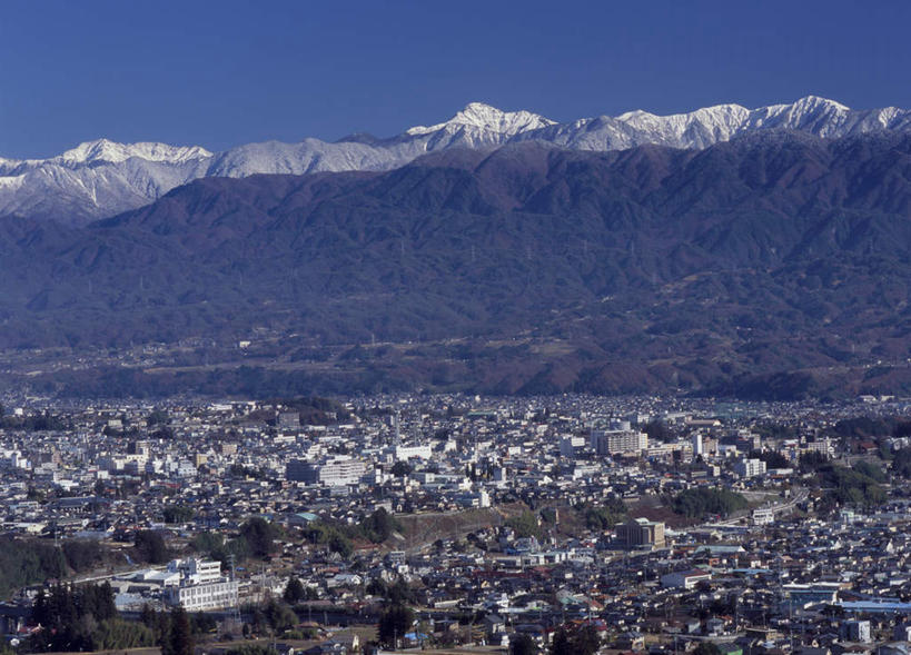 无人,家,横图,俯视,室外,白天,度假,美景,山,雪,大雪,城市风光,城市,长野县,日本,亚洲,房屋,屋子,积雪,景观,山峰,雪景,冬天,山峦,娱乐,楼房,住宅,蓝色,蓝天,天空,天,享受,休闲,景色,放松,东亚,本州,本州岛,日本国,中部地方,长野,彩图,高角度拍摄,房子