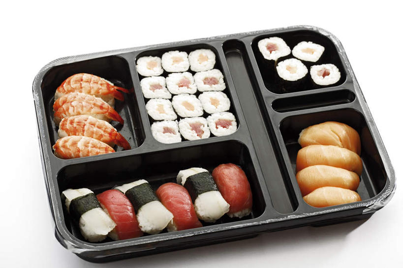 米饭,三文鱼,寿司,无人,横图,俯视,室内,特写,白天,白色背景,烹饪,鲑鱼,黄瓜,蔬菜,一排,许多,阴影,新鲜,整齐,反射,包裹,影子,海苔,肉,虾,鱼肉,日本料理,料理,食品,紫菜,饭,菜肴,美食,肉类,大虾,食物,排列,日式料理,日式,摄影,佳肴,有机食品,绿色食品,影棚,对虾,外卖,大马哈鱼,五谷,队列,醋饭,肉食,斑节虾,撒蒙鱼,萨门鱼,冰海之皇,鲑,马哈鱼,麻哈鱼,大麻哈鱼,四喜饭,东方对虾,中国对虾,青瓜,胡瓜,彩图,高角度拍摄,影棚拍摄,拍摄