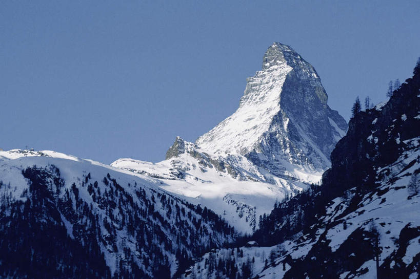 无人,横图,室外,白天,正面,旅游,度假,石头,美景,山,雪,雪山,大雪,瑞士,欧洲,阿尔卑斯山,阴影,光线,石子,影子,冰,积雪,景观,山顶,山峰,雪景,冬季,冬天,山峦,娱乐,蓝色,蓝天,天空,阳光,自然,天,享受,休闲,景色,放松,寒冷,晴朗,冰冷,自然风光,中欧,万里无云,严寒,瑞士联邦,冰凉,酷寒,凛冽,凛凛,极冷,颠峰,极峰,冰川之城,采尔马特,策尔马特,马特洪峰,石块,岩石,晴空,晴空万里,彩图