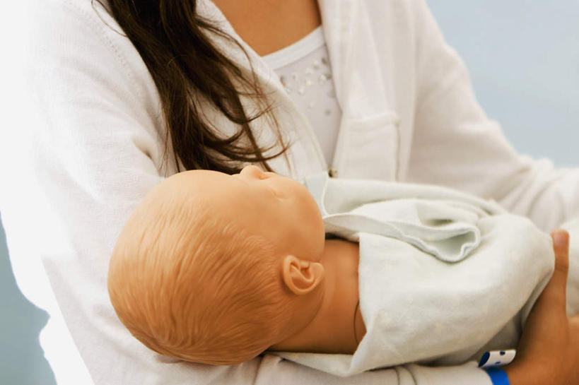 西方人,婴儿,儿童,一个人,站,抱,横图,俯视,室内,白天,游戏,纯洁,玩具,欧洲,欧洲人,仅一个年轻女性,仅一个女性,仅一个人,服装,时间,纺织物,时钟,手表,玩,计时,休闲装,娱乐,小孩,衣服,毛巾,钟表,清洁,站着,休闲,休闲服,表,可爱,益智,服饰,活泼,抱着,活动,保暖,腕表,搂着,发泄,消遣,智力,宝宝,透气,纯真,烂漫,无邪,防水,宣泄,储水,耐磨,吸水,伶俐,天真,年轻女性,女人,女性,白种人,孩子,钟,搂,搂抱,玩耍,嬉戏,站立,半身,彩图,高角度拍摄