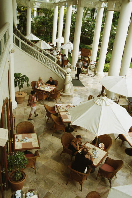 东方人,餐厅,坐,竖图,俯视,室内,白天,度假,石头,美景,植物,桌子,城市风光,城市,椅子,泰国,亚洲,行人,游客,游人,服装,盆栽,伞,石子,雨伞,遮阳伞,柱子,木椅,景观,盆景,许多人,注视,休闲装,黄种人,娱乐,阳伞,书桌,路人,旅客,衣服,绿色,自然,课桌,观察,看,一群人,享受,休闲,休闲服,景色,放松,服饰,东南亚,生长,成长,观看,察看,太阳伞,关注,泰王国,苏梅岛,过客,男人,男性,女人,女性,中年男性,中年女性,亚洲人,石块,坐着,彩图,高角度拍摄,全身,餐馆,饭店,饭馆