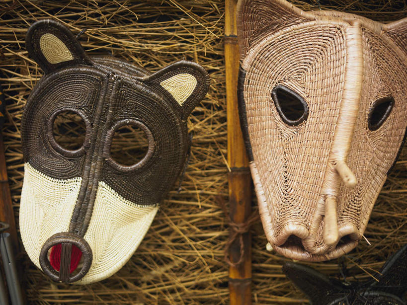 无人,商店,横图,室内,特写,白天,正面,购物,消费,静物,巴拿马,吊挂,悬挂,装饰,面具,干草,首都,挂,商铺,两个,草垛,金融,华丽,修饰,点缀,中美洲,美洲,选购,贸易,亚美利加洲,衬托,美观,雅致,雅观,血拼,市肆,商号,巴拿马城,巴拿马共和国,干草垛,彩图,店铺