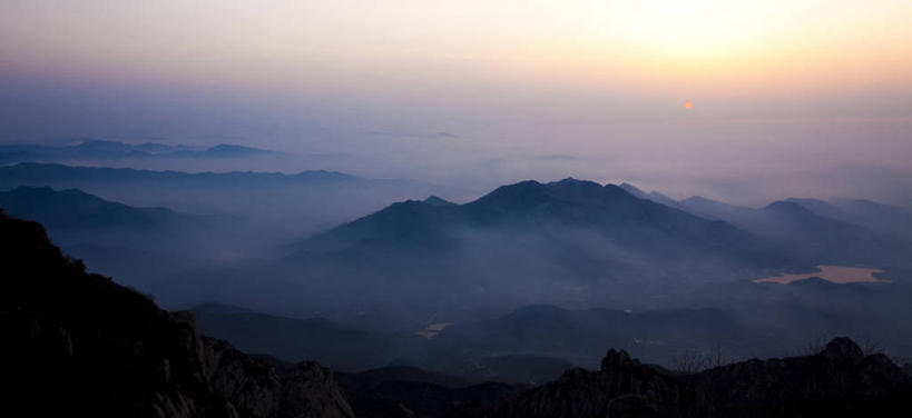 无人,横图,俯视,航拍,室外,旅游,度假,神秘,日出,美景,山,山脉,泰山,日光,中国,亚洲,地形,景观,水平线,黎明,娱乐,风景,天空,自然,地标建筑,享受,休闲,景色,放松,摄影,宁静,鸟瞰,自然风光,自然现象,东亚,地貌,山东省,自然地理,彩图,高角度拍摄,旅行