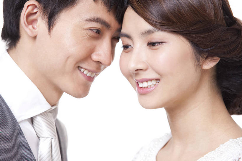 东方人,成年人,脸,头,脸颊,两个人,夫妻,丈夫,妻子,笑,微笑,露齿笑,横图,特写,留白,白色背景,正面,爱情,快乐,幸福,骄傲,成功,北京,中国,亚洲,正装,并排,浪漫,肩膀,亲昵,恩爱,约会,财富,恋人,摄影,影棚,生活方式,马甲,协调,高雅,优美,享乐,贵族,成就,关爱,摄影棚,华贵,肖像,婚姻,东亚,异性恋,无忧无虑,男人,男性,年轻男性,年轻女性,女人,女性,亚洲人,中国人,年轻人,头部,脸部,脸蛋,面部,夫妇,情侣,彩图,影棚拍摄,爱,欢乐,拍摄,伴侣,上层阶级,挨着