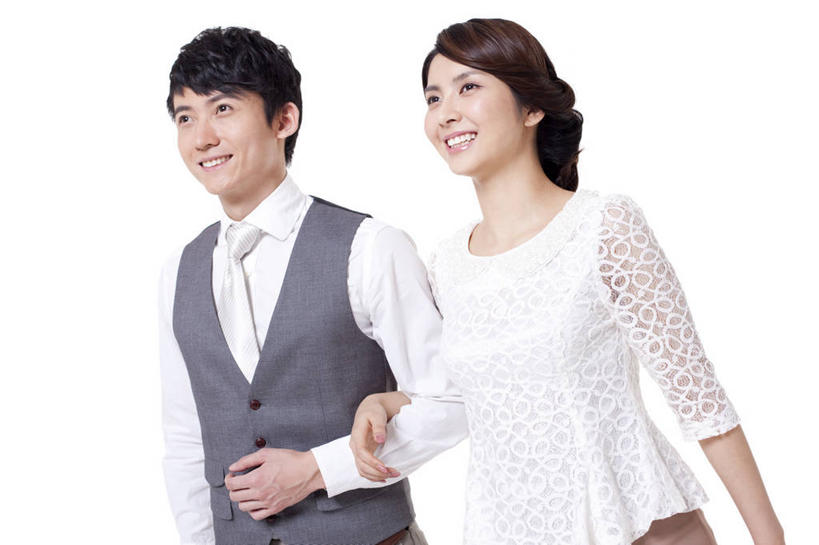 东方人,成年人,两个人,夫妻,丈夫,妻子,笑,微笑,露齿笑,横图,留白,白色背景,侧面,爱情,快乐,幸福,骄傲,成功,北京,中国,亚洲,勾,挽,正装,并排,浪漫,方向,亲昵,恩爱,勾着,约会,财富,恋人,摄影,影棚,生活方式,马甲,协调,高雅,优美,享乐,贵族,成就,关爱,摄影棚,华贵,肖像,挽着,婚姻,东亚,异性恋,无忧无虑,男人,男性,年轻男性,年轻女性,女人,女性,亚洲人,中国人,年轻人,夫妇,情侣,步行,半身,彩图,影棚拍摄,爱,欢乐,拍摄,伴侣,上层阶级,挨着