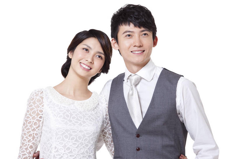 东方人,成年人,两个人,夫妻,丈夫,妻子,笑,微笑,露齿笑,横图,留白,白色背景,正面,爱情,快乐,幸福,骄傲,成功,北京,中国,亚洲,正装,并排,浪漫,方向,亲昵,恩爱,搭,约会,财富,恋人,摄影,影棚,生活方式,马甲,协调,高雅,优美,享乐,贵族,成就,搭着,关爱,摄影棚,华贵,肖像,梦想,婚姻,东亚,异性恋,无忧无虑,男人,男性,年轻男性,年轻女性,女人,女性,亚洲人,中国人,年轻人,夫妇,情侣,半身,彩图,影棚拍摄,爱,欢乐,拍摄,伴侣,上层阶级,挨着