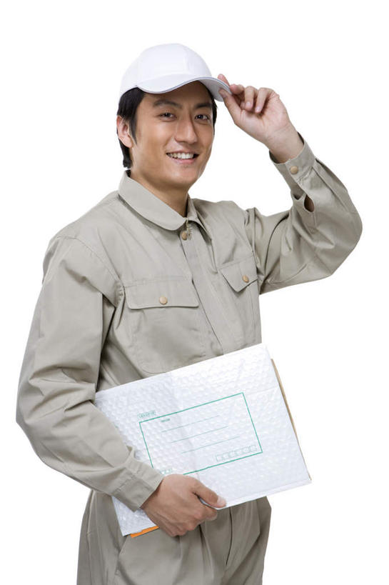 东方人,成年人,一个人,邮局,站,微笑,竖图,白色背景,正面,制服,快乐,中国,仅一个男性,包装,邮件,通信,摄影,影棚,发送,摄影棚,肖像,东亚,可靠,信使,男人,男性,年轻男性,亚洲人,中国人,年轻人,彩图,影棚拍摄,拍摄,递送
