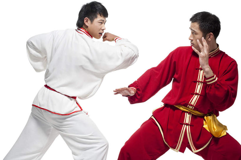 东方人,成年人,手,两个人,站,举,横图,竖图,白色背景,正面,运动,信心,竞争,武术,亚洲,对抗,生气,并排,冲突,瓷器,腰带,红色,靠,靠着,托,面对面,活力,力量,击打,动作,专心,暴力,敏捷,近景,中国文化,决心,空手道,进攻,弹性,东亚,北京市,敌对,勇气,技能,能力,男人,男性,年轻男性,亚洲人,中国人,年轻人,拳头,举起,举手,举着,向上举,向上伸,向上托,彩图,影棚拍摄,传统服装,传统文化,韧性