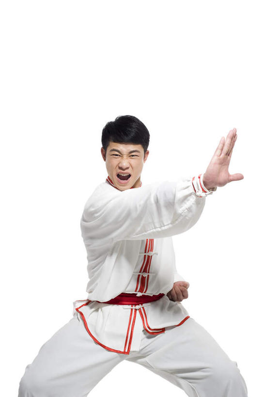 东方人,成年人,手,一个人,站,举,竖图,留白,白色背景,正面,运动,信心,武术,亚洲,仅一个男性,仅一个人,生气,瓷器,警告,腰带,仅一个年轻男性,红色,手势,托,张嘴,太极拳,概念,活力,警示,力量,击打,张开双腿,禁止,动作,停止,提醒,专心,暴力,敏捷,提示,限制,近景,中国文化,决心,空手道,暂停,进攻,张大嘴巴,弹性,东亚,停滞,北京市,勇气,技能,展开双腿,能力,危险,男人,男性,年轻男性,亚洲人,中国人,年轻人,拳头,张开嘴,举起,举手,举着,向上举,向上伸,向上托,彩图,影棚拍摄,传统服装,打手势,伸展双腿,传统文化,韧性