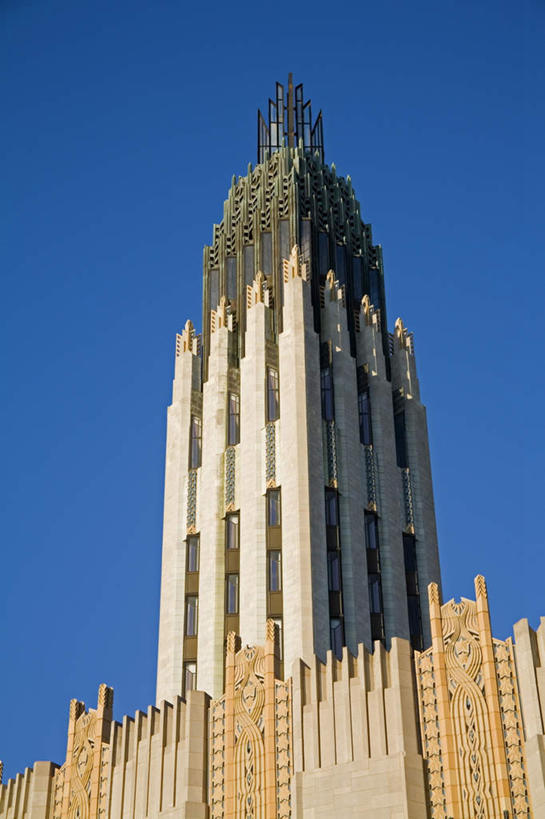 无人,教堂,竖图,室外,白天,仰视,旅游,度假,窗户,标志建筑,城市,地标,建筑,雕塑,美国,阴影,节日,艺术,装饰,光线,雕刻,雕像,影子,墙,屋顶,顶棚,文化,娱乐,建设,玻璃窗,墙壁,墙面,蓝色,蓝天,天空,阳光,工艺品,天,祈祷,享受,休闲,健康,旅游胜地,放松,许愿,宗教,信仰,晴朗,纪念,祈求,美术,北美,北美洲,主题,美洲,陈列,信念,万里无云,功能,美学,北亚美利加洲,亚美利加洲,俄克拉何马,俄克拉何马州,俄克拉荷马州,奥克拉荷马,抢先之州,塔尔萨塔尔萨市,世界油都,石油城,平安,晴空,晴空万里,彩图,低角度拍摄,大教堂,礼拜堂