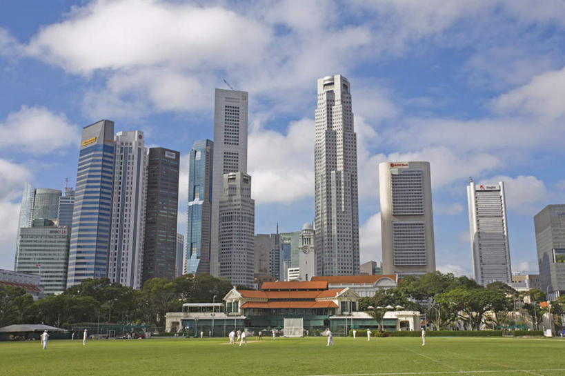 东方人,高楼大厦,走,横图,室外,白天,正面,度假,草地,草坪,美景,植物,窗户,城市风光,城市,大厦,建筑,摩天大楼,新加坡,亚洲,一排,许多,阴影,服装,整齐,光线,影子,墙,屋顶,景观,云,云朵,首都,很多,许多人,云彩,顶棚,注视,休闲装,黄种人,娱乐,玻璃窗,墙壁,墙面,草,树,树木,排列,衣服,蓝色,绿色,白云,蓝天,天空,阳光,自然,楼宇,天,观察,看,一群人,享受,休闲,休闲服,景色,放松,服饰,东南亚,生长,晴朗,成长,观看,察看,队列,关注,新加坡共和国,巴丹,男人,男性,女人,女性,中年男性,中年女性,亚洲人,晴空,步行,散步,走路,半身,彩图,大楼,高层建筑,高楼,摩天楼