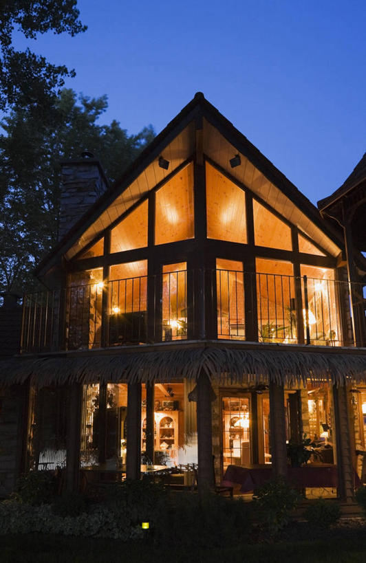 无人,家,客厅,竖图,室外,夜晚,正面,旅游,度假,美景,日落,别墅,家具,装修,建筑,叶子,加拿大,欧式,阴影,装饰,光线,影子,房屋,屋子,景观,晚霞,霞光,落日,公寓,绿叶,豪华,娱乐,建设,现代,装潢,洋房,楼房,住宅,蓝色,蓝天,天空,阳光,自然,黄昏,室内装潢,天,享受,休闲,嫩叶,景色,彩霞,放松,样板房,明亮,起居室,北美,舒适,家居装潢,北美洲,自然风光,美洲,房屋设计,地中海风格,古典风格,简约风格,室内设计,宽敞,省会,样板房装潢,北亚美利加洲,亚美利加洲,魁北克,魁北克城,魁北克省,魁北克市,夕照,客堂,设计,叶,叶片,夕阳,彩图,房子,斜阳