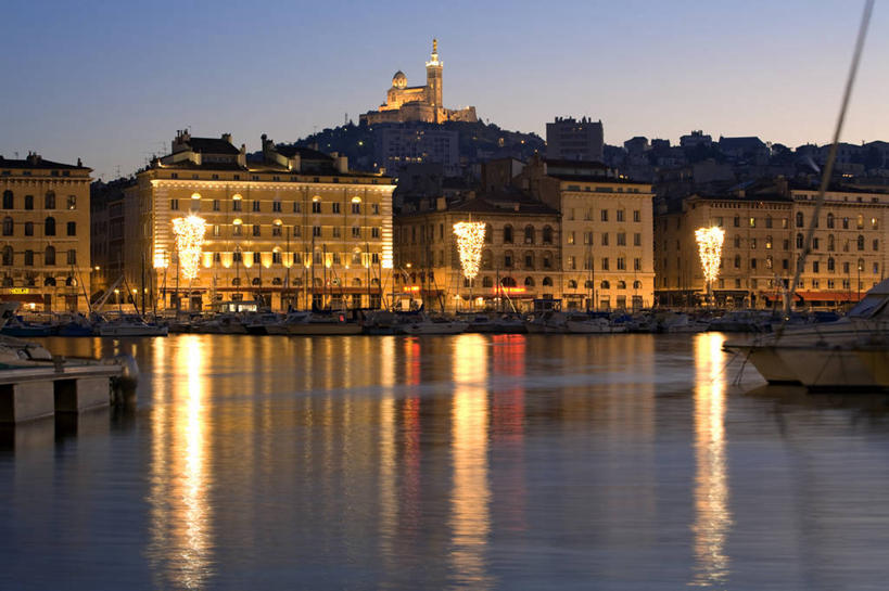 无人,教堂,横图,室外,白天,正面,旅游,度假,马赛,河流,日落,山,山脉,水,标志建筑,地标,建筑,法国,欧洲,阴影,波纹,节日,光线,影子,河水,山峰,水流,晚霞,霞光,落日,灯光,涟漪,山峦,文化,娱乐,建设,水纹,天空,黄昏,波浪,群山,天,祈祷,享受,休闲,健康,旅游胜地,彩霞,放松,许愿,宗教,信仰,纪念,祈求,西欧,普罗旺斯,法兰西,信念,法兰西共和国,首府,水晕,法兰西第五共和国,普罗旺斯省,夕照,薄暮,普罗旺斯.阿尔卑斯.蓝色海岸,普罗旺斯.阿尔卑斯.蓝色海岸大区,平安,夕阳,彩图,傍晚,大教堂,礼拜堂,圣母加德大教堂,斜阳