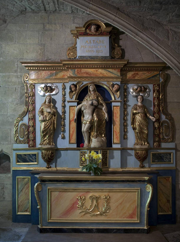 无人,教堂,竖图,室内,白天,正面,旅游,度假,绘画,名胜古迹,标志建筑,地标,建筑,雕塑,法国,欧洲,节日,遗迹,艺术,装饰,雕刻,雕像,香炉,墙,古迹,文化,文物,娱乐,建设,古建筑,壁画,墙壁,墙面,工艺品,祈祷,享受,休闲,健康,旅游胜地,放松,许愿,宗教,信仰,纪念,华丽,修饰,祈求,美术,祭奠,祭祀,点缀,西欧,法兰西,主题,祭坛,陈列,信念,古文明,法兰西共和国,功能,美学,衬托,美观,雅致,雅观,法兰西第五共和国,敬拜,南部.比利牛斯,阿韦龙省,南部.比利牛斯大区,平安,画画,彩图,大教堂,礼拜堂,埃斯坦,罗德兹区