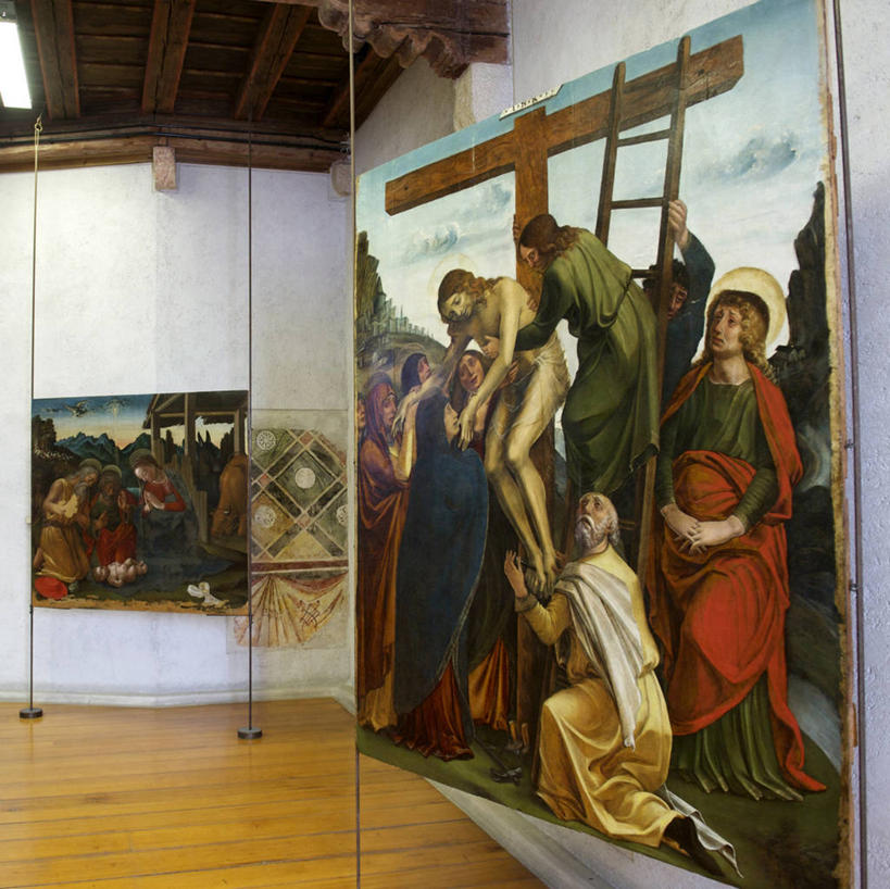 西方人,无人,博物馆,站,跪,抱,攀登,横图,室内,白天,正面,旅游,度假,绘画,地板,标志建筑,地标,建筑,意大利,欧洲,欧洲人,研究,艺术,十字架,梯子,阶梯,木梯,墙,地面,许多人,古典,教育,注视,文化,娱乐,建设,裸露,木地板,墙壁,墙面,工艺品,观察,看,品味,站着,一群人,享受,休闲,爬,旅游胜地,放松,宗教,抱着,观看,上升,展览,美术,察看,高雅,搂着,基督,基督教,威尼托,关注,南欧,天主教,欣赏,挂画,耶稣,裸,陈列,威尼托大区,意大利共和国,救世主,美学,登高,基利斯督,弥赛亚,默西亚,威内托,威内托大区,袍子,典藏,男人,男性,年轻男性,白种人,装饰画,跪着,搂,搂抱,攀爬,站立,半身,彩图,维罗纳省,老城堡博物馆,老城堡