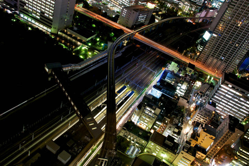 无人,横图,俯视,航拍,室外,夜晚,长时间曝光,度假,美景,城市风光,城市,建筑,路,铁路,东京,日本,日本文化,景观,桥,轨道,交通,铁轨,首都,联系,娱乐,现代,享受,休闲,景色,放松,运输,摄影,迅速,照亮,鸟瞰,彩图,高角度拍摄
