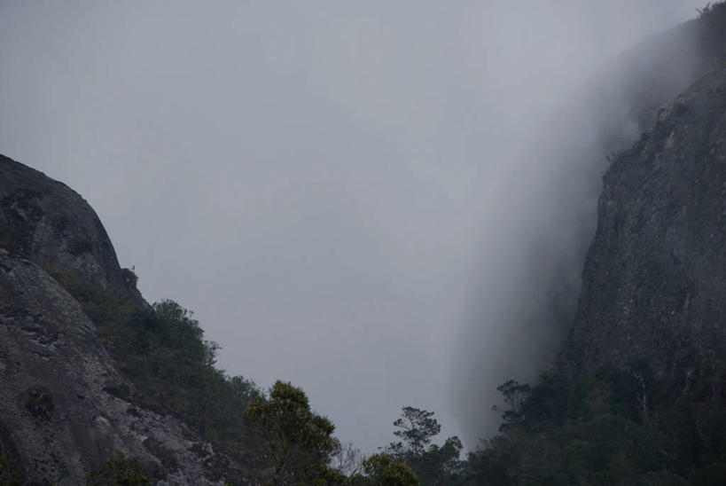 无人,横图,黑白,室外,山,雾,地形,山顶,云,黎明,山谷,风景,摄影,宁静,里约热内卢州