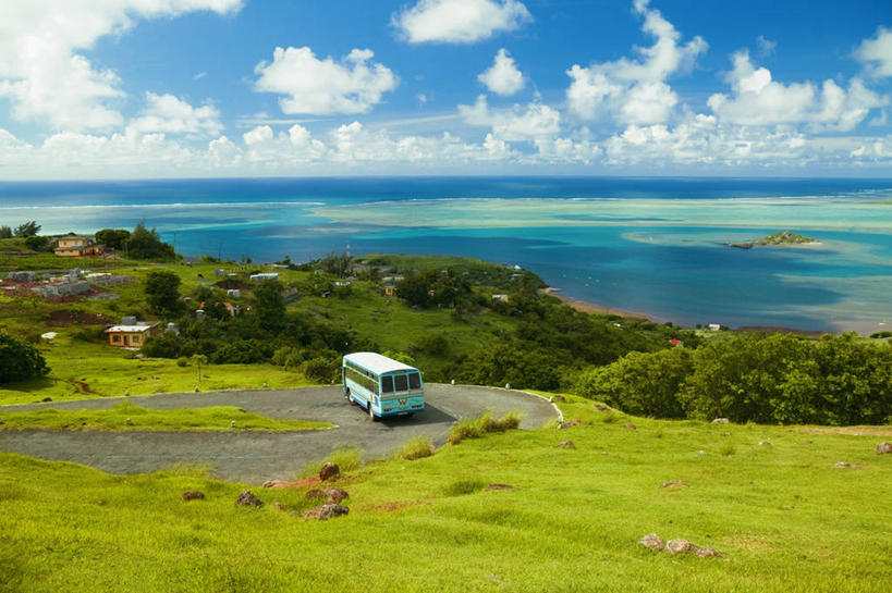无人,横图,室外,白天,旅游,度假,海洋,美景,山,水,路,毛里求斯,地形,海岸线,景观,水平线,云,巴士,娱乐,草,蓝色,风景,天空,自然,享受,休闲,景色,放松,运输,摄影,宁静,印度洋,自然风光,马斯克林群岛,海滩,彩图,旅行