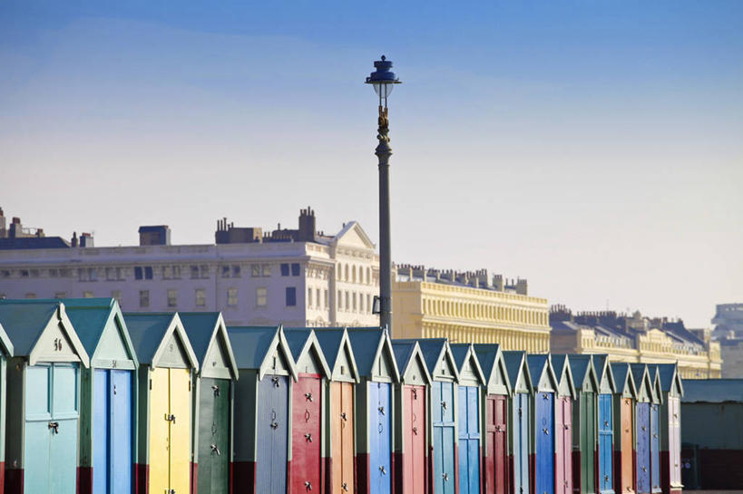 无人,横图,室外,白天,度假,建筑,路灯,日光,英国,一排,整齐,历史,英格兰,排列,摄影,简单,队列,万里无云,苏塞克斯,彩图