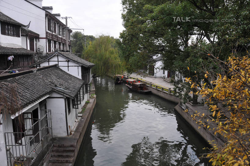无人,家,横图,俯视,室外,白天,旅游,度假,河流,名胜古迹,水,植物,楼梯,标志建筑,地标,建筑,上海,中国,亚洲,遗迹,房屋,阶梯,屋子,河水,水流,古迹,文物,娱乐,建设,古建筑,楼房,台阶,住宅,树,树木,绿色,倒影,自然,享受,休闲,旅游胜地,放松,生长,成长,申,倒映,青浦区,古文明,东亚,上海市,中华人民共和国,沪,华东地区,反照,练塘,练塘镇,彩图,高角度拍摄,房子,shsgf1