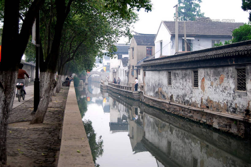 无人,家,横图,室外,白天,正面,旅游,度假,河流,美景,水,植物,城市风光,城市,建筑,中国,亚洲,房屋,墙,屋子,河水,景观,水流,公寓,娱乐,建设,江苏,苏州,洋房,楼房,墙壁,墙面,住宅,树,树木,绿色,倒影,天空,自然,天,享受,休闲,景色,放松,生长,成长,倒映,东亚,江苏省,平江路,苏州市,中华人民共和国,华东地区,苏,反照,彩图,房子,平江,平江区,shsgf1