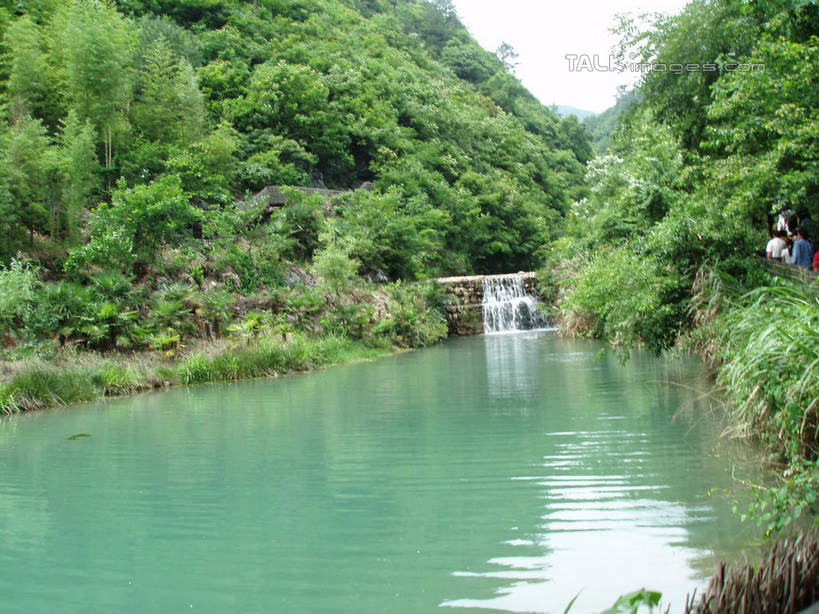 无人,横图,室外,白天,正面,旅游,度假,湖,湖泊,美景,森林,山,山脉,树林,水,植物,中国,亚洲,阴影,波纹,光线,影子,湖面,景观,山峰,水流,水面,涟漪,山峦,娱乐,浙江,树,树木,浙江省,蓝色,绿色,倒影,蓝天,水纹,天空,阳光,自然,波浪,湖水,群山,天,享受,休闲,景色,放松,千岛湖,生长,晴朗,成长,倒映,自然风光,东亚,万里无云,中华人民共和国,华东地区,水晕,浙,反照,晴空,晴空万里,彩图,淳安,淳安县,新安江水库,shslj1