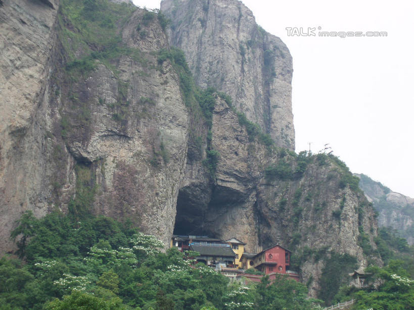 无人,横图,室外,白天,仰视,旅游,度假,石头,美景,森林,山,山脉,树林,植物,中国,亚洲,石子,景观,山峰,悬崖,山峦,娱乐,浙江,树,树木,浙江省,绿色,天空,自然,群山,天,享受,休闲,景色,放松,雁荡山,生长,成长,自然风光,东亚,中华人民共和国,华东地区,浙,温州,温州市,绝壁,石块,岩石,彩图,低角度拍摄,shslj1