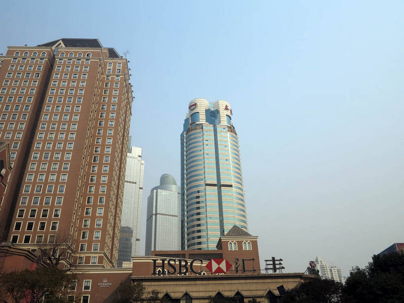 无人,家,高楼大厦,横图,室外,白天,仰视,度假,美景,植物,城市风光,标志建筑,城市,大厦,地标,建筑,摩天大楼,上海,中国,亚洲,阴影,光线,英文,标志,文字,影子,字符,字母,房屋,屋子,景观,公寓,建筑群,娱乐,标识,建设,洋房,楼房,住宅,树,树木,蓝色,绿色,蓝天,天空,阳光,自然,天,享受,休闲,景色,放松,徐家汇,生长,晴朗,成长,英文字母,申,东亚,徐汇区,上海市,万里无云,中华人民共和国,沪,华东地区,晴空,晴空万里,彩图,低角度拍摄,房子,大楼,高层建筑,高楼,摩天楼,漕溪北路,建汇大厦,shslj1,圣爱大厦