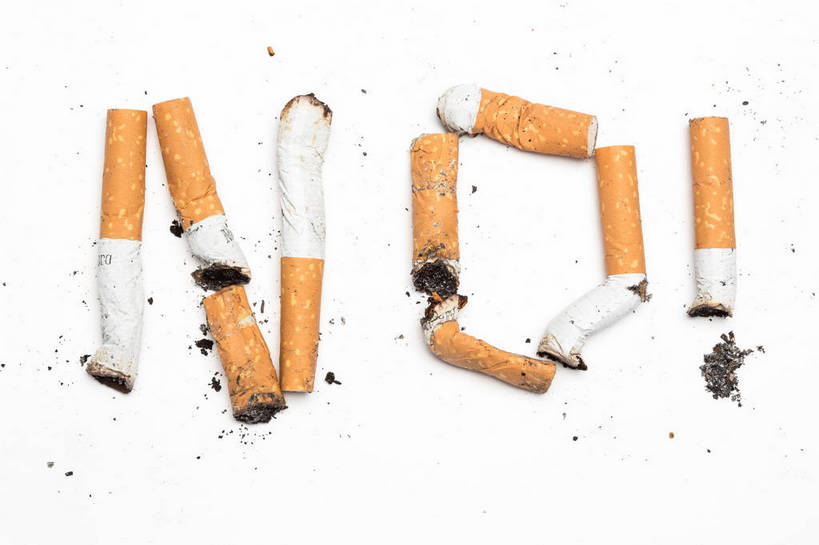 无人,横图,俯视,室内,特写,白天,白色背景,静物,香烟,许多,粉末,很多,排列,粉,烟,摄影,影棚,灰烬,粉状,粉剂,摆列,卷烟,烟草,纸烟,彩图,高角度拍摄,影棚拍摄,拍摄,布列,分列