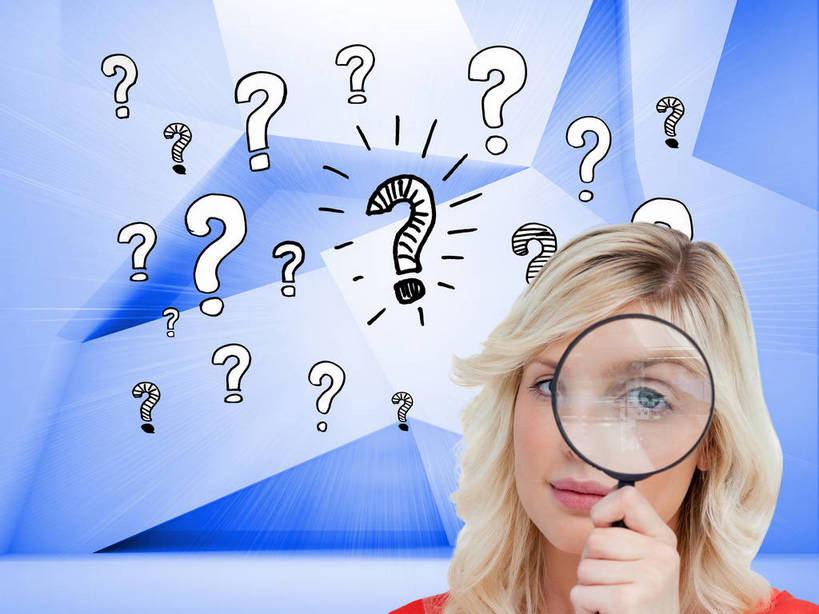 西方人,一个人,无人,站,横图,室内,白天,正面,T恤衫,数码,仪器,科技,欧洲,欧洲人,仅一个年轻女性,仅一个女性,仅一个人,许多,握,阴影,形状,服装,检查,梦幻,发光,反射,分析,光束,科学,网络,圆形,标志,放大镜,三角形,图形,文字,线条,影子,圆,字符,字母,光亮,很多,高光,几何,计算机图形,拿,T恤,合成,拿着,注视,休闲装,标识,衣服,粉色,蓝色,白色,黑色,观察,看,站着,休闲,休闲服,金色,清晰,探索,握着,服饰,放大,观看,仔细,电脑合成图,数码合成图,透镜,察看,问号,凸透镜,聚焦,未来,合成图,关注,数学,发亮,憧憬,写实,具体,具象,光学,清楚,形态,外形,年轻女性,女人,女性,白种人,长发,卷发,站立,半身,彩图,几何图形,平面图形