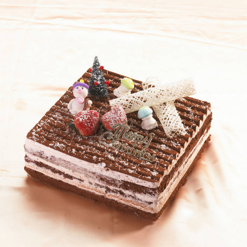 点心,无人,方图,俯视,室内,特写,白天,游戏,雪,植物,大雪,餐桌,桌子,草莓,浆果,水果,圣诞节,节日,庆祝,新鲜,英文,标志,布料,文字,字符,字母,积雪,雪景,雪人,冬季,冬天,生食,食品,甜点,甜品,果实,圣诞树,玩,布纹,文化,娱乐,标识,提拉米苏,桌布,树,树木,食物,糕点,两个,红色,绿色,自然,餐巾,台布,甜食,庆典,休闲,寒冷,有机食品,绿色食品,生长,成长,餐台,活动,纪念,英文字母,发泄,消遣,智力,宣泄,严寒,堤拉米苏,圣诞蛋糕,意大利蛋糕,洋莓,水果皇后,红莓,地莓,餐桌布,玩耍,嬉戏,彩图,高角度拍摄,蛋糕,拟人,shjb1