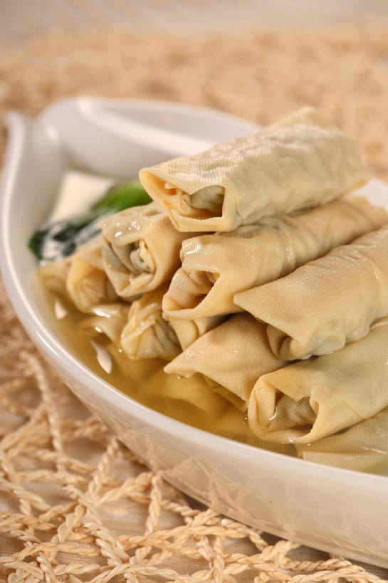 无人,竖图,俯视,室内,特写,白天,烹饪,中餐,餐桌,桌子,蔬菜,一排,阴影,朦胧,模糊,新鲜,整齐,反射,影子,陶瓷,青菜,肉,料理,食品,陶瓷制品,猪肉,菜肴,美食,肉类,食物,排列,一个,绿色,白色,容器,碗,中式,佳肴,有机食品,绿色食品,单个,餐台,中华料理,储藏,堆,储存,队列,小白菜,肉食,豚肉,不结球白菜,豆腐皮包肉,豆腐衣包肉,彩图,高角度拍摄,贮存,shjb1