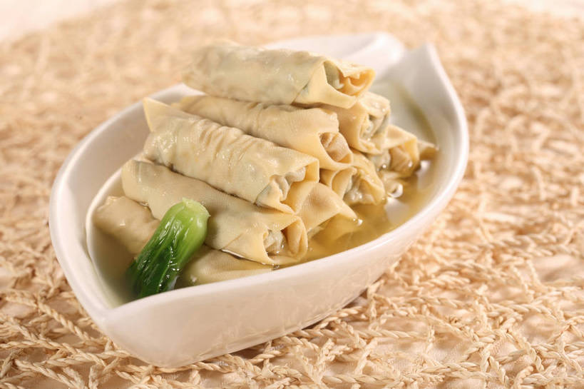 无人,横图,俯视,室内,特写,白天,烹饪,中餐,餐桌,桌子,蔬菜,一排,阴影,新鲜,整齐,反射,影子,陶瓷,青菜,肉,料理,食品,陶瓷制品,猪肉,菜肴,美食,肉类,食物,排列,一个,绿色,白色,容器,碗,中式,佳肴,有机食品,绿色食品,单个,餐台,中华料理,储藏,堆,储存,队列,小白菜,肉食,豚肉,不结球白菜,豆腐皮包肉,豆腐衣包肉,彩图,高角度拍摄,贮存,shjb1