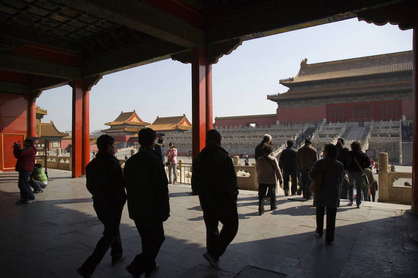 人群,故宫,宫殿,横图,彩色,旅游,建筑,北京,中国,亚洲,行人,游客,游人,文化遗产,首都,历史,路人,旅客,建筑物,古代,紫禁城,一群人,旅游胜地,摄影,严肃,权威,中国文化,东亚,首府,中华人民共和国,权力,威严,权势,古远,皇家,势力,尊严,过客,旅游者,彩图,旅行,传统文化,bj174