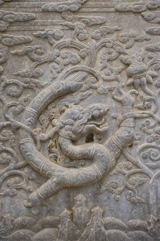 竖图,彩色,特写,旅游,石头,建筑,雕塑,中国,亚洲,局部,艺术,装饰,雕刻,雕像,浮雕,石子,文化遗产,艺术品,首都,历史,建筑物,古代,工艺品,休闲,竖,摄影,活动,纪念,严肃,美术,权威,中国文化,主题,陈列,东亚,首府,中华人民共和国,华北地区,功能,美学,权力,河北,河北省,冀,威严,权势,保定,保定市,古远,空闲,势力,尊严,石,石块,彩图,旅行,传统文化,皇陵,崇陵,清崇陵,清西陵,易县,bj174