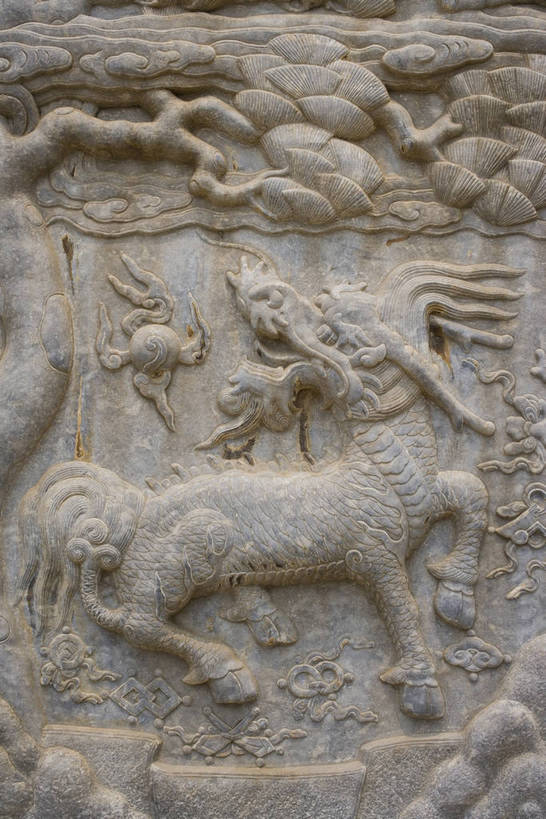 竖图,彩色,特写,旅游,石头,建筑,雕塑,中国,亚洲,局部,艺术,装饰,雕刻,雕像,浮雕,石子,文化遗产,艺术品,首都,历史,建筑物,古代,工艺品,休闲,竖,摄影,活动,纪念,严肃,美术,权威,中国文化,主题,陈列,东亚,首府,中华人民共和国,华北地区,功能,美学,权力,河北,河北省,冀,威严,权势,保定,保定市,古远,空闲,势力,尊严,石,石块,彩图,旅行,传统文化,皇陵,崇陵,清崇陵,清西陵,易县,bj174