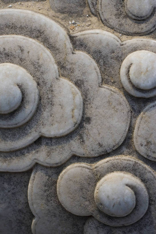 竖图,彩色,特写,旅游,石头,建筑,雕塑,中国,亚洲,局部,艺术,装饰,龙,雕刻,雕像,浮雕,石子,文化遗产,艺术品,首都,历史,建筑物,古代,工艺品,休闲,竖,摄影,活动,纪念,严肃,美术,权威,中国文化,主题,陈列,东亚,首府,中华人民共和国,华北地区,功能,美学,权力,河北,河北省,冀,威严,权势,保定,保定市,古远,空闲,势力,尊严,石,石块,彩图,旅行,传统文化,皇陵,崇陵,清崇陵,清西陵,易县,bj174