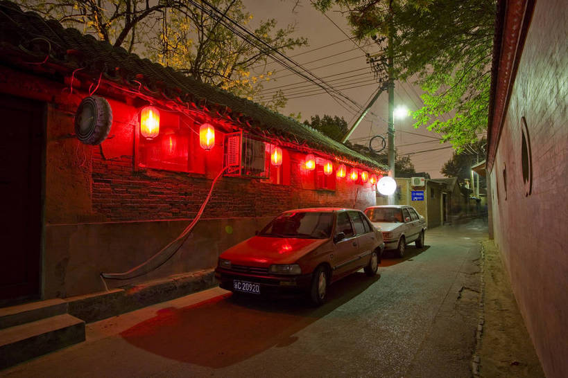横图,彩色,室外,道路,胡同,建筑,街道,路,夜景,公路,北京,中国,亚洲,小巷,灯光,交通,建筑物,灯,闪耀,后海,摄影,中国文化,东亚,发展,中华人民共和国,发达,夜,马路,彩图,高楼,传统文化,bj174