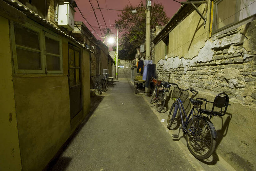 横图,彩色,室外,道路,胡同,建筑,街道,路,夜景,公路,北京,中国,亚洲,小巷,灯光,交通,建筑物,灯,骑,骑车,闪耀,后海,摄影,中国文化,东亚,发展,中华人民共和国,发达,夜,马路,彩图,高楼,传统文化,bj174
