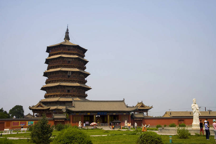 横图,彩色,室外,白天,旅游,度假,名胜古迹,标志建筑,地标,建筑,中国,亚洲,遗迹,木制,瓦片,屋顶,文化遗产,塔,古迹,历史,文物,娱乐,建设,古建筑,墙壁,古代,木制品,享受,休闲,旅游胜地,放松,摄影,古代建筑,中国文化,古文明,东亚,山西省,中华人民共和国,古远,应县,彩图,旅行,目的地,bj174