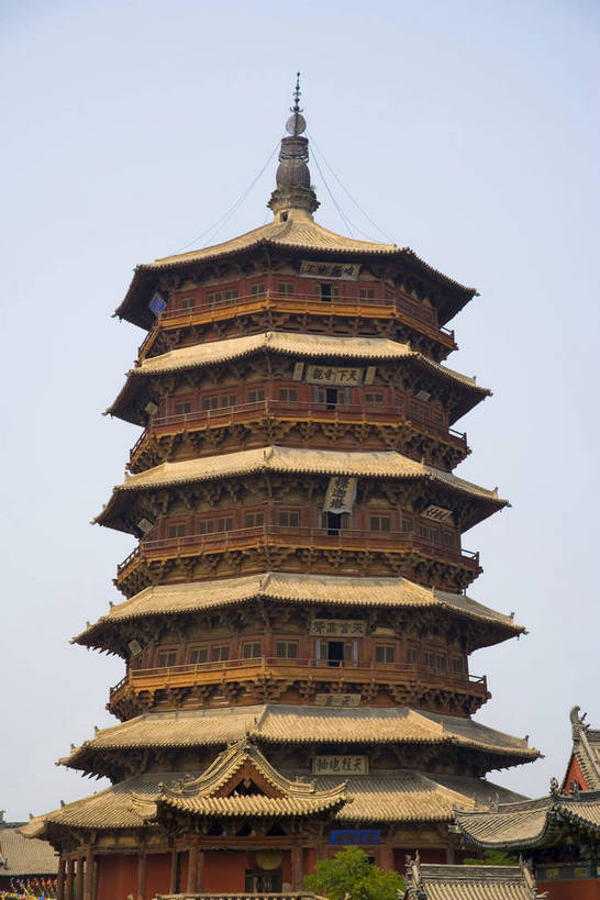 竖图,彩色,室外,白天,旅游,度假,名胜古迹,标志建筑,地标,建筑,中国,亚洲,遗迹,木制,瓦片,屋顶,文化遗产,塔,古迹,历史,文物,娱乐,建设,古建筑,墙壁,古代,木制品,享受,休闲,旅游胜地,放松,摄影,古代建筑,中国文化,古文明,东亚,山西省,中华人民共和国,古远,应县,彩图,旅行,目的地,bj174