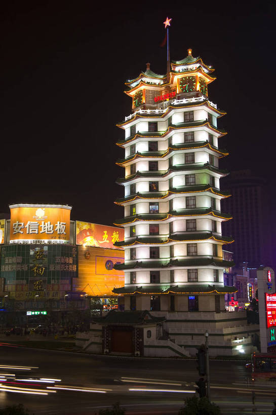 高楼大厦,竖图,彩色,室外,旅游,度假,办公楼,美景,城市风光,城市,大厦,建筑,摩天大楼,写字楼,夜景,中国,亚洲,阴影,光线,影子,景观,灯光,娱乐,现代,建筑物,楼宇,享受,休闲,闪耀,商务楼,景色,放松,竖,摄影,闪烁,文明,灯火通明,东亚,发展,中华人民共和国,郑州,河南,闪动,闪灼,发达,彩图,旅行,大楼,高层建筑,高楼,摩天楼,二七广场,bj174