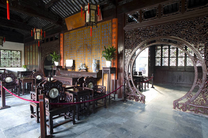 横图,彩色,室内,白天,旅游,度假,名胜古迹,家具,标志建筑,地标,建筑,木雕,中国,遗迹,民俗,灯笼,图片,建筑群,古典,古迹,文物,娱乐,建设,古建筑,江苏,苏州,享受,休闲,旅游胜地,放松,摄影,字画,中国文化,古文明,东亚,留园,旅行,传统文化,bj174
