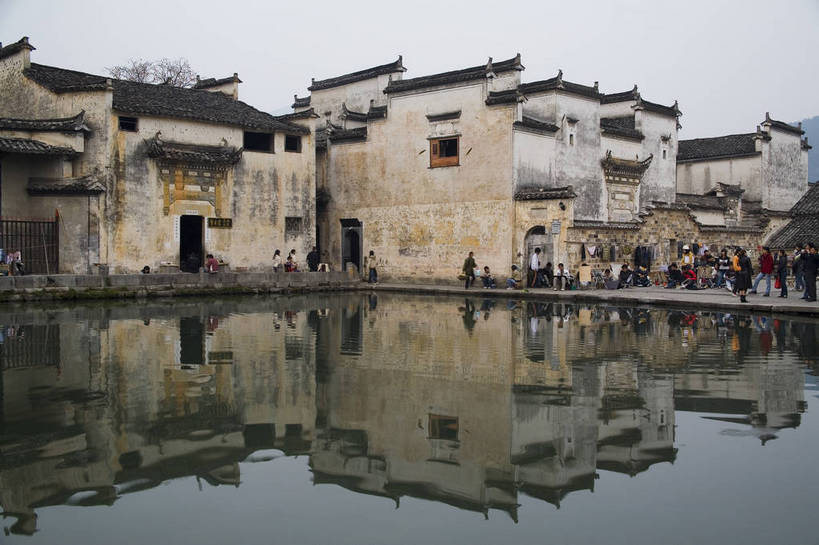 横图,彩色,室外,白天,旅游,美景,标志建筑,地标,建筑,中国,亚洲,风俗,民俗,图片,房屋,楼阁,屋子,景观,文化遗产,建筑群,楼群,古典,历史,建设,传统,楼房,民居,古代,自然,旅游胜地,景色,摄影,人文景观,中国文化,自然风光,东亚,安徽省,歙县,中华人民共和国,古远,彩图,旅行,房子,架空,bj174