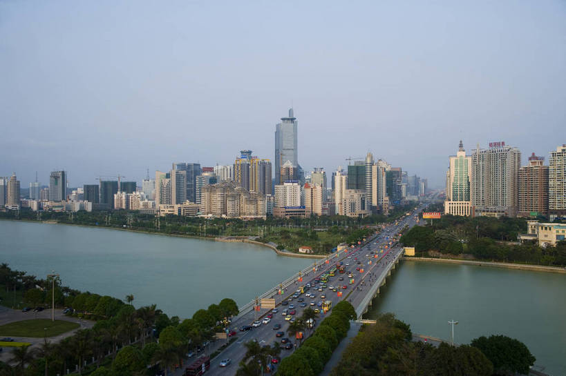 横图,俯视,彩色,室外,白天,旅游,度假,名胜古迹,城市风光,标志建筑,城市,道路,地标,建筑,中国,亚洲,遗迹,景观,建筑群,桥,交通,都市,古迹,文物,娱乐,建设,现代,古建筑,现代建筑,享受,休闲,旅游胜地,放松,运输,摄影,经济,广西,古文明,东亚,发展,南宁,广西壮族自治区,首府,中华人民共和国,桂,华南地区,南宁市,繁荣,进步,发达,旅行,青秀区,邕江,南湖大桥,bj174