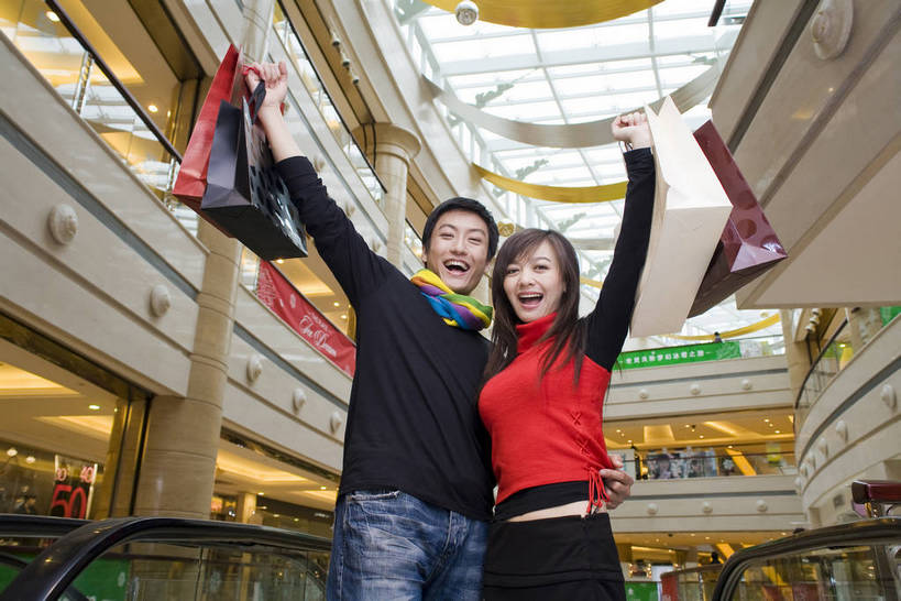 东方人,两个人,走,横图,彩色,室内,白天,购物,时尚,快乐,橱窗,电梯,商场,北京,中国,亚洲,图片,扶梯,大堂,享受,休闲,放松,乐趣,美女,摄影,服饰,生活方式,观看,情人,东亚,交流,男人,年轻女性,女孩,女人,女性,亚洲人,中国人,年轻人,情侣,半身,购物中心,bj174