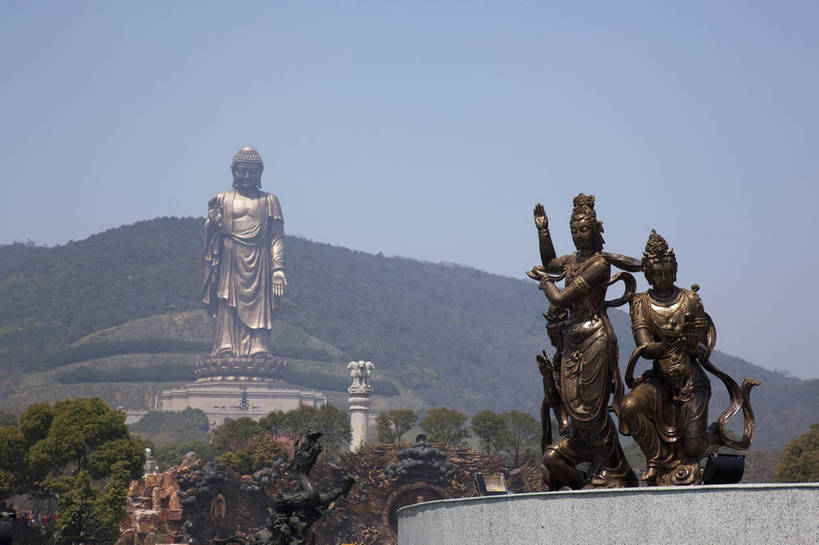 无人,寺庙,横图,彩色,室外,白天,旅游,度假,名胜古迹,标志建筑,地标,建筑,雕塑,中国,亚洲,游人,遗迹,雕像,佛像,图片,景观,建筑群,古典,古迹,文物,娱乐,建设,古建筑,江苏,九龙灌浴,无锡,祥符寺,大佛,享受,休闲,灵山,旅游胜地,放松,摄影,宗教,风光,神圣,中国文化,古文明,东亚,中华人民共和国,庄严,旅行,传统文化,bj174